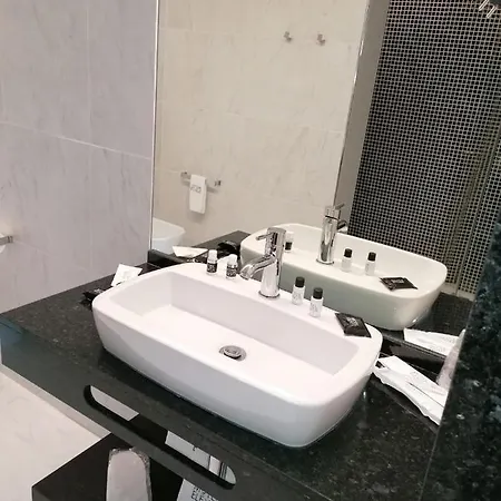 Eleven Liefdeshotel Leiria